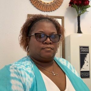 Meet your Posher, Beverly